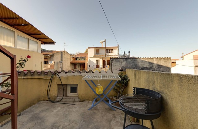 Casa de vacaciones "Domus Serci" cerca del centro con terraza y aire acondicionado