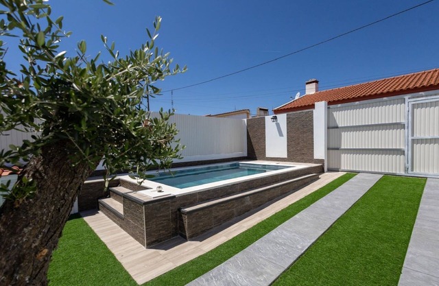 Casa de vacaciones 'Dos Avós' con piscina privada, Wi-Fi y aire acondicionado