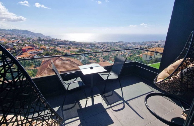 Casa de vacaciones 'Dream View' con vistas al mar, terraza privada y Wi-Fi