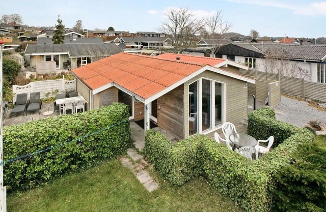 Holiday Home Eilke - 50m from the sea by Interhome