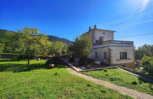 Casa de vacaciones 'El Rozado' con vistas a la montaña, terraza privada y Wi-Fi