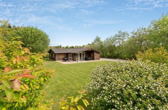 Holiday Home Els - 900m from the sea by Interhome