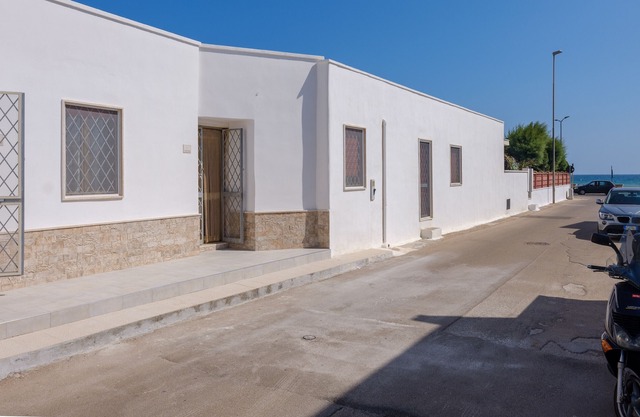 Holiday Home 'Emisa' with Sea View, Private Terrace and Wi-Fi