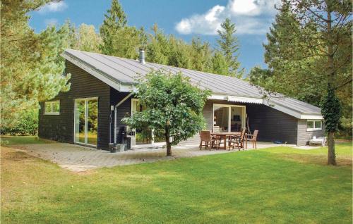 Holiday Home Eneb
