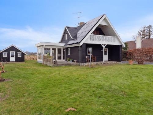 Holiday Home Fentje - 200m from the sea by Interhome