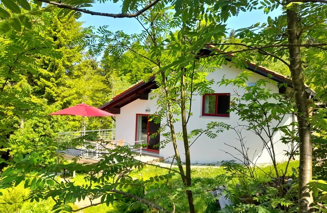 Casa de vacaciones 'Ferienhaus Waldhäuser' con vistas a la montaña, terraza privada y Wi-Fi