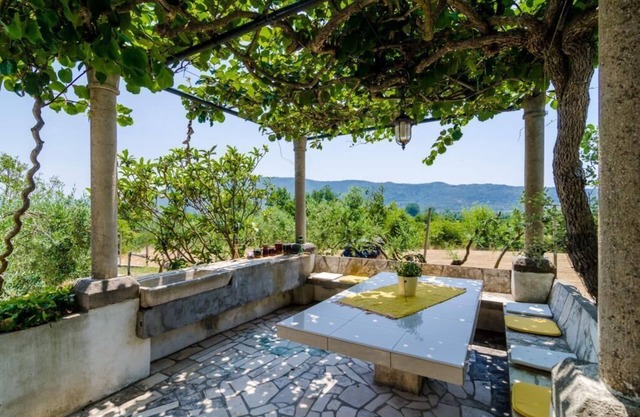 Holiday Home Field of Olives - Casa de vacaciones de dos dormitorios con terraza