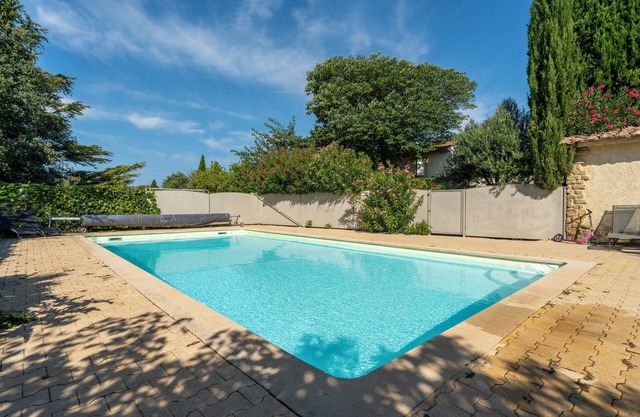 Casa de vacaciones 'Petit Gîte De Tante Berthe' con vistas a la montaña, piscina compartida y Wi-Fi