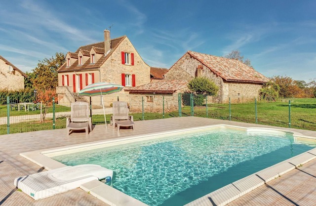 Casa en Prats-du-Périgord con Piscina
