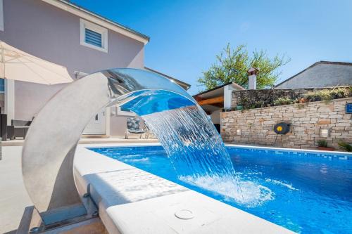 Holiday Home Fradelani