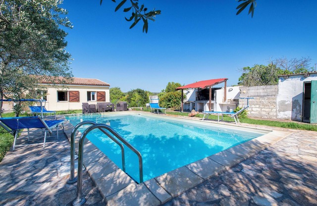 Casa de vacaciones 'Gadem House' con piscina privada y jardín privado