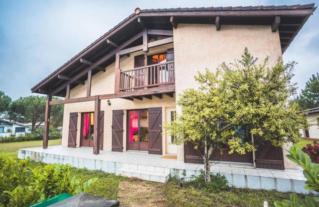 Casa de vacaciones 'Gîte Chez Pat' con terraza privada, jardín privado y Wi-Fi