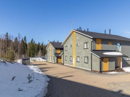 Holiday Home Hallan karhu b- paritalo by Interhome