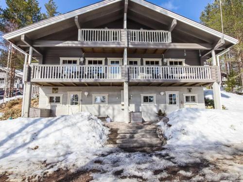 Holiday Home Hallanhelmi a paritalo by Interhome
