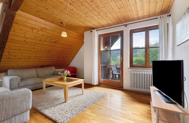 Casa de vacaciones 'Haus 2 Hanselishof - 2' con vistas a la montaña, jardín compartido y Wi-Fi