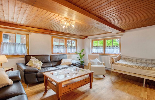 Casa de vacaciones 'Haus Maria' con terraza privada, jardín privado y Wi-Fi