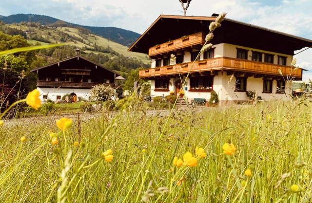 Casa de vacaciones 'Haus Wolfbachgut' con vistas a la montaña, balcones y Wi-Fi