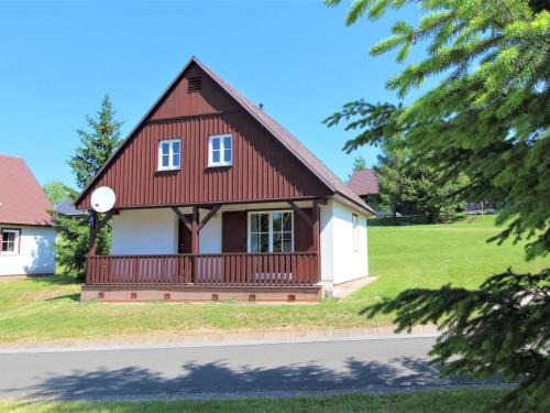 Holiday Home Holiday Hill 43 by Interhome