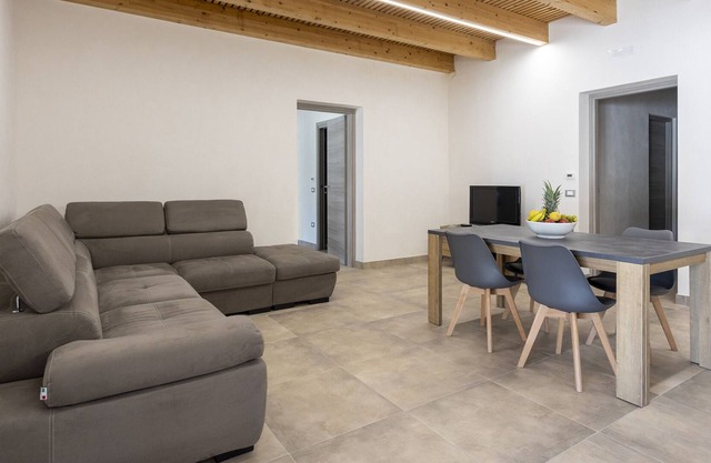 Holiday Home 'Home Paradise' with Private Terrace, Wi-Fi and Air Conditioning