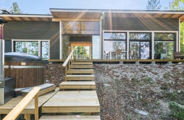 Holiday Home Hot pool cottage kesäranta by Interhome
