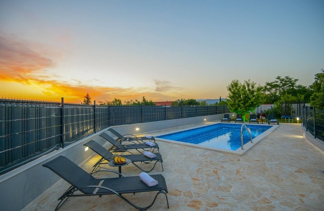 Casa de vacaciones VILLA "MILE"