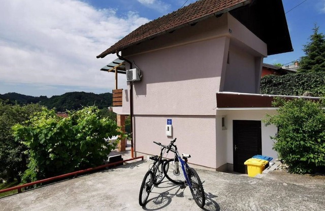 Casa Tuheljske con Vista a Montañas