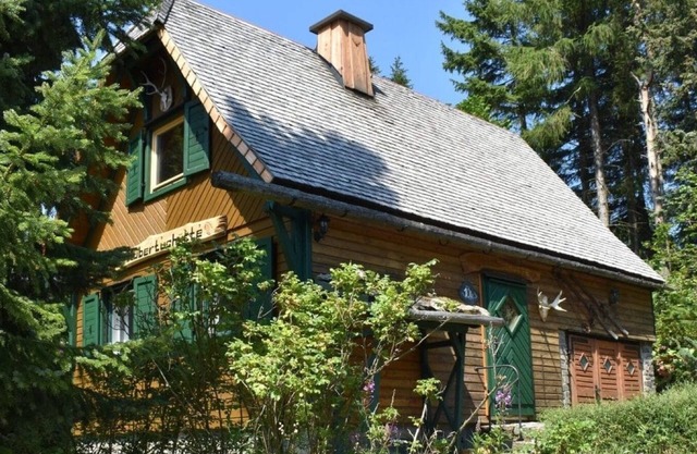 Casa de vacaciones 'Hubertushütte' con vistas a la montaña, terraza privada y jardín privado