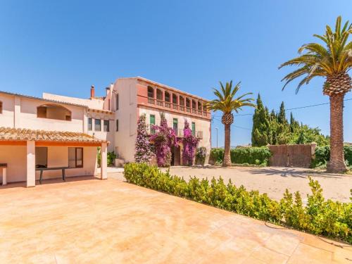Holiday Home in St Pere Pescador with Pool, cleaning included