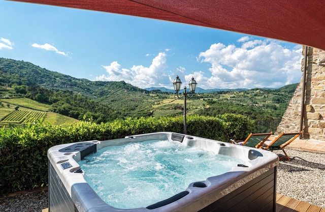 Casa de vacaciones 'Il Mammolino - E Jacuzzi' con jardín privado, Wi-Fi y aire acondicionado