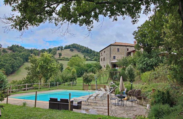 Casa en Apecchio con Piscina y Terraza