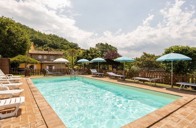 Casa en Assisi con piscina y naturaleza