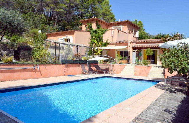 Preciosa casa de vacaciones con piscina