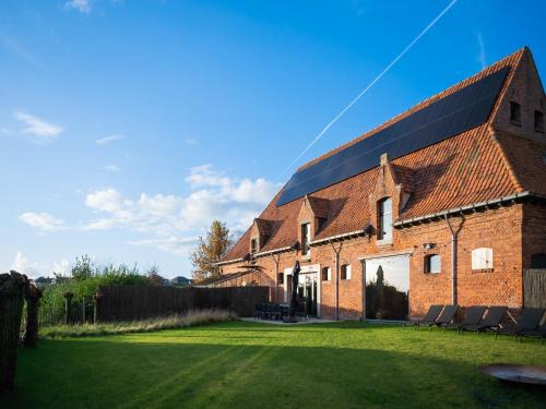 Holiday Home in Moorslede with Pool and Jacuzzi