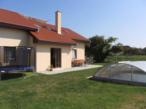 Holiday home in Neznasov/Südböhmen 26808
