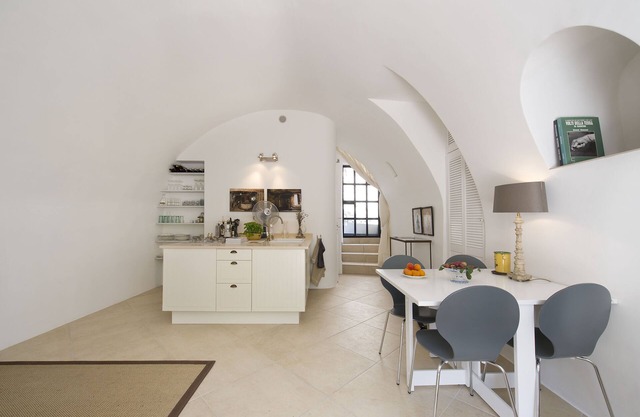 Villa en el antiguo molino de aceite con un gran jardín y 3 terrazas
