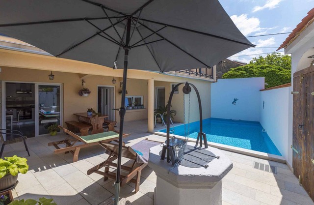 Casa vacacional en una zona tranquila con piscina al aire libre