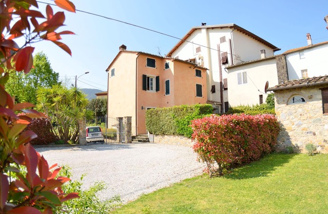 Ideal casa de vacaciones en Pescaglia con Gazebo