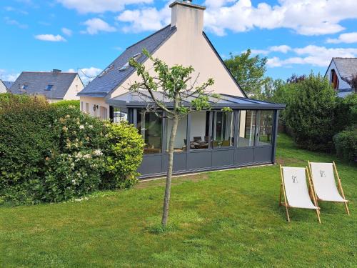 Holiday Home in Plouarzel near Sandy Beach