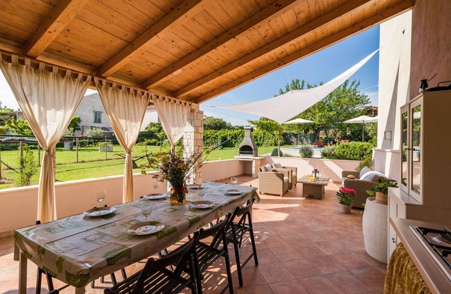 Casa en Pula con piscina privada