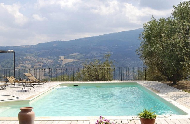 Casa de vacaciones con vistas al valle en Seggiano con sauna