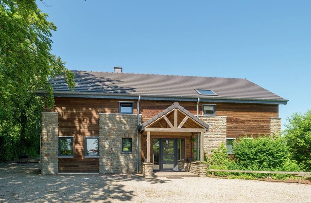Casa en Thirimont cerca del bosque y sauna