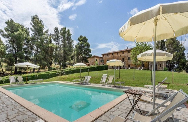Casa en Volterra con piscina y vistas