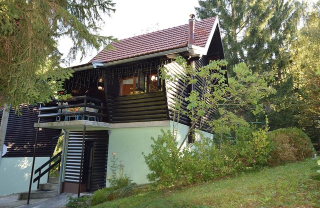 Casa en Vrbovsko cerca del sendero Kamačnik