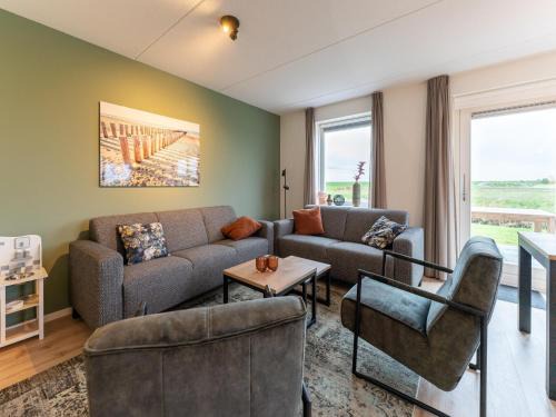 Holiday Home in Zeeland near Nature Reserve, cleaning included