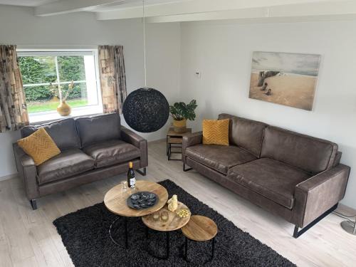 Holiday Home in Zonnemaire near Lake & Beach, cleaning included