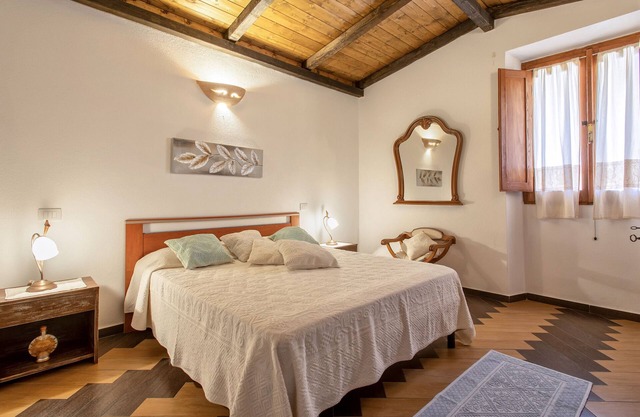 Casa de vacaciones 'Irene' con vistas a la montaña, terraza privada y aire acondicionado