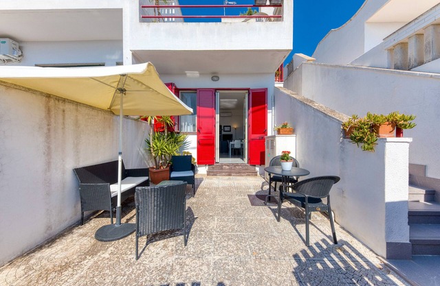 Casa de vacaciones 'Emilia' con vistas al mar, Wi-Fi y aire acondicionado