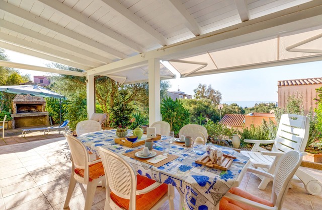 Casa vacacional "Casa Donatella Torre dei Corsari" con vistas al mar y Wi-Fi