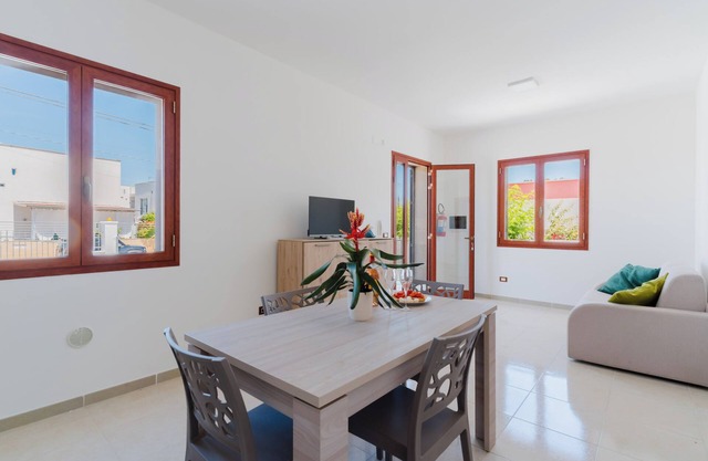 Casa de vacaciones 'Jox House 101' con piscina compartida, Wi-Fi y aire acondicionado