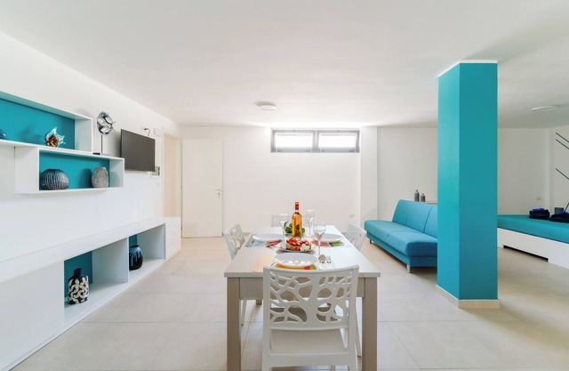 Casa de vacaciones 'Jox House 103' con piscina compartida, Wi-Fi y aire acondicionado